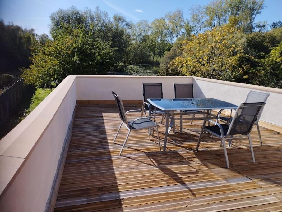 Agreable Maison Avec Parking Gratuit Apartman Amiens Kültér fotó